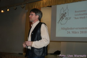 Uwe Ebermann, Präsident des BLV, eröffnet die Mitgliederversammlung