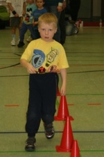 Weihnachtsmann besucht die Vorschulkinder