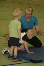 Weihnachtsmann besucht die Vorschulkinder