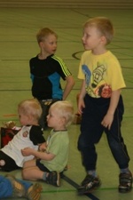 Weihnachtsmann besucht die Vorschulkinder