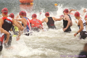 Start der O-See XTERRA (Männer)