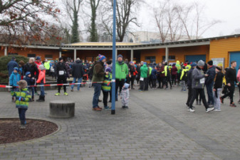 Silvesterlauf 2019 - Startbereich und Start