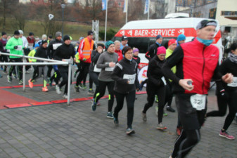 Silvesterlauf 2019 - Startbereich und Start