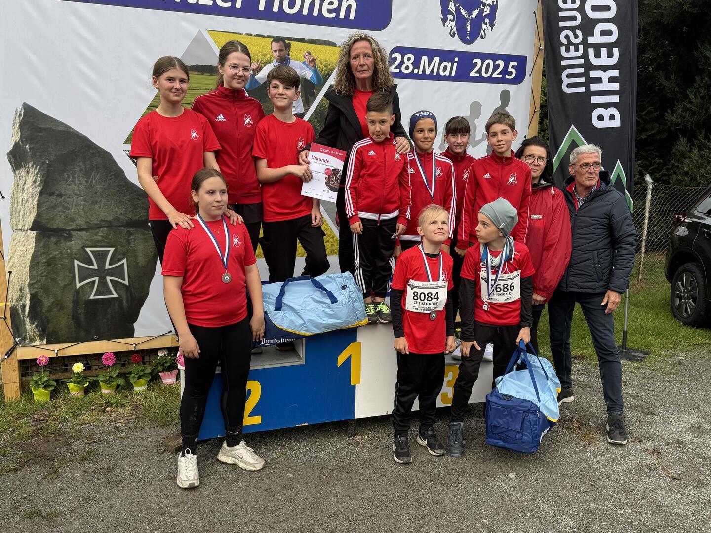 Ehrung des BLV „Rot-Weiß 90“ e. V. für tolles Nachwuchsengagement bei der Aktion „Wir machen Kindern Beine“