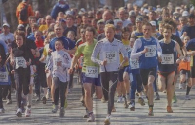 Maik Petzold dominiert den Halbmarathon beim Bischofswerdaer Langstreckenlauf